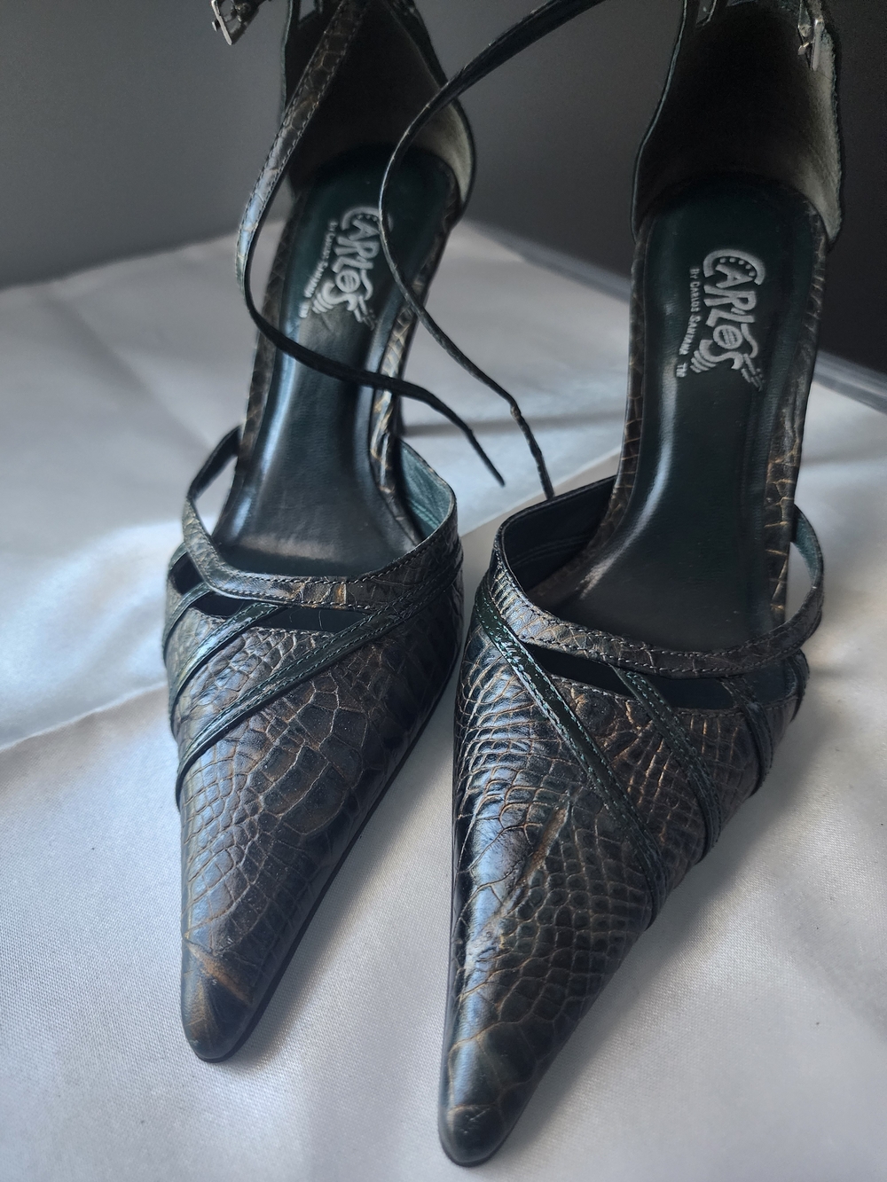 Carlos by Carlos Santana Black Croc-Embossed Pointed-Toe Heels